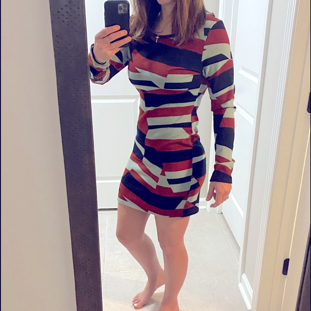 Evenly long sleeve dress